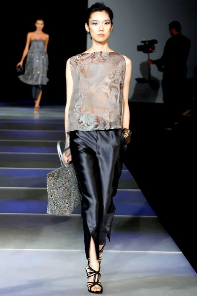 Look 15